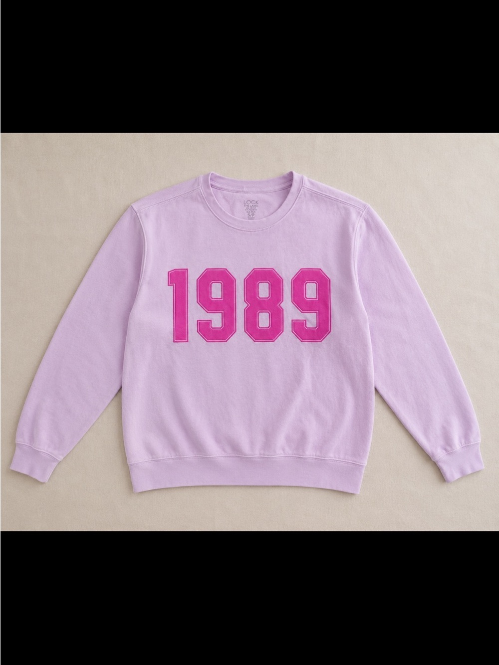 Lock The Label 1989 Graphic Sweatshirt Small Pink Crewneck Cozy Fleece Swiftie